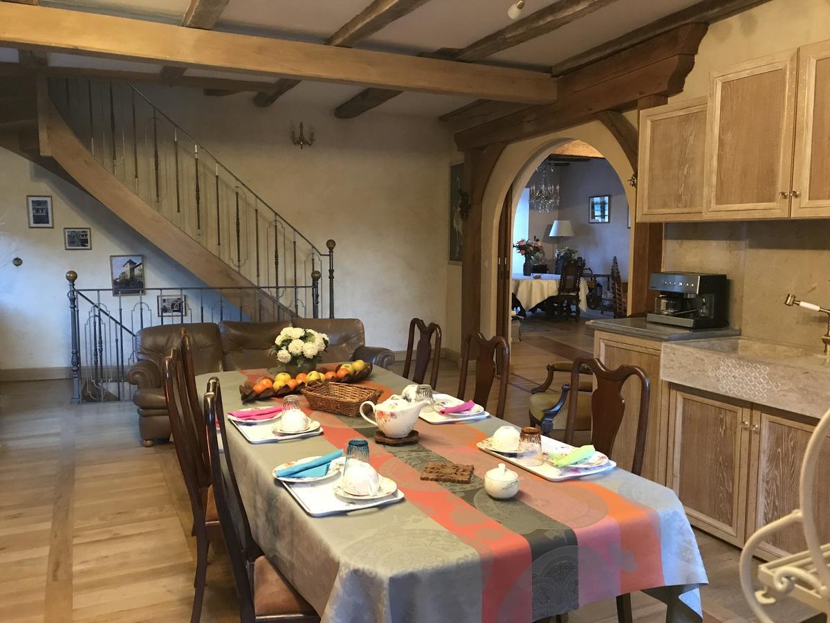 Bed and Breakfast Portail Haut Previnquieres Exteriér fotografie